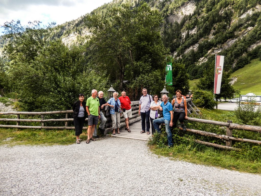 37 am spaeteren Nachmittag besuchen wir noch den Talschluss in Huettschlag.jpg